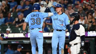 Click to play video 'Blue Jays claim top spot in American League'
